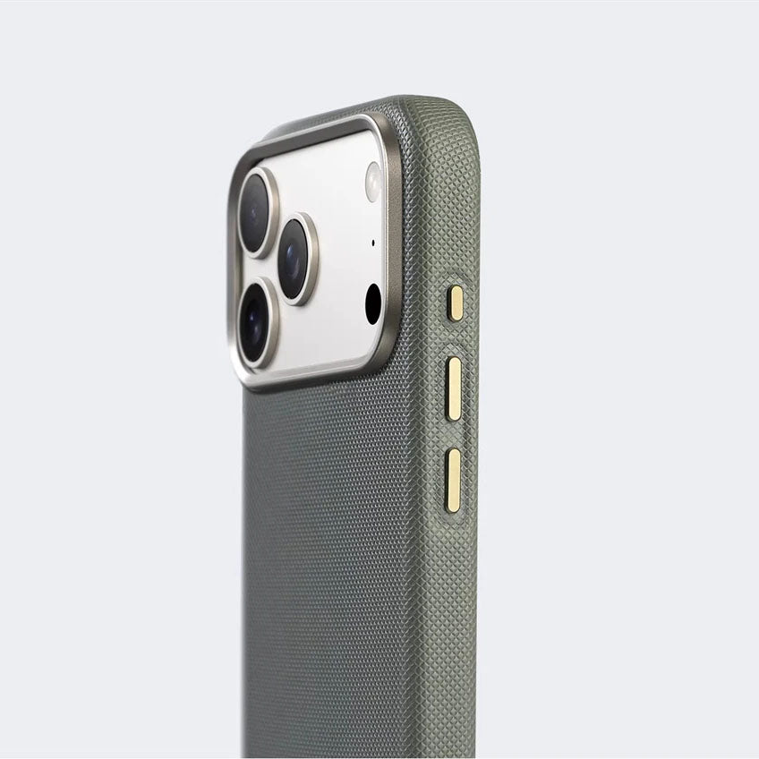 Aureon Diamond-Textured MagSafe Case