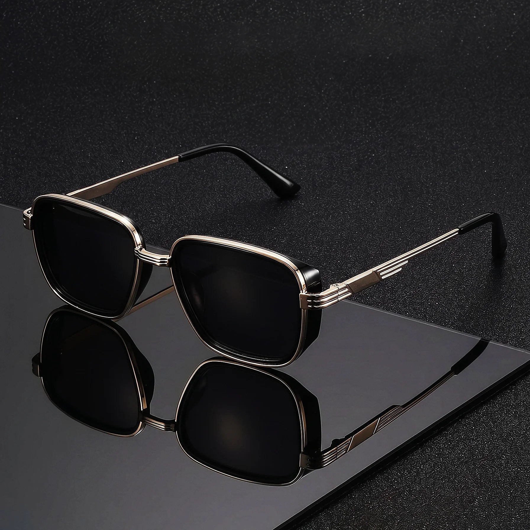 Axton Square Sunglasses
