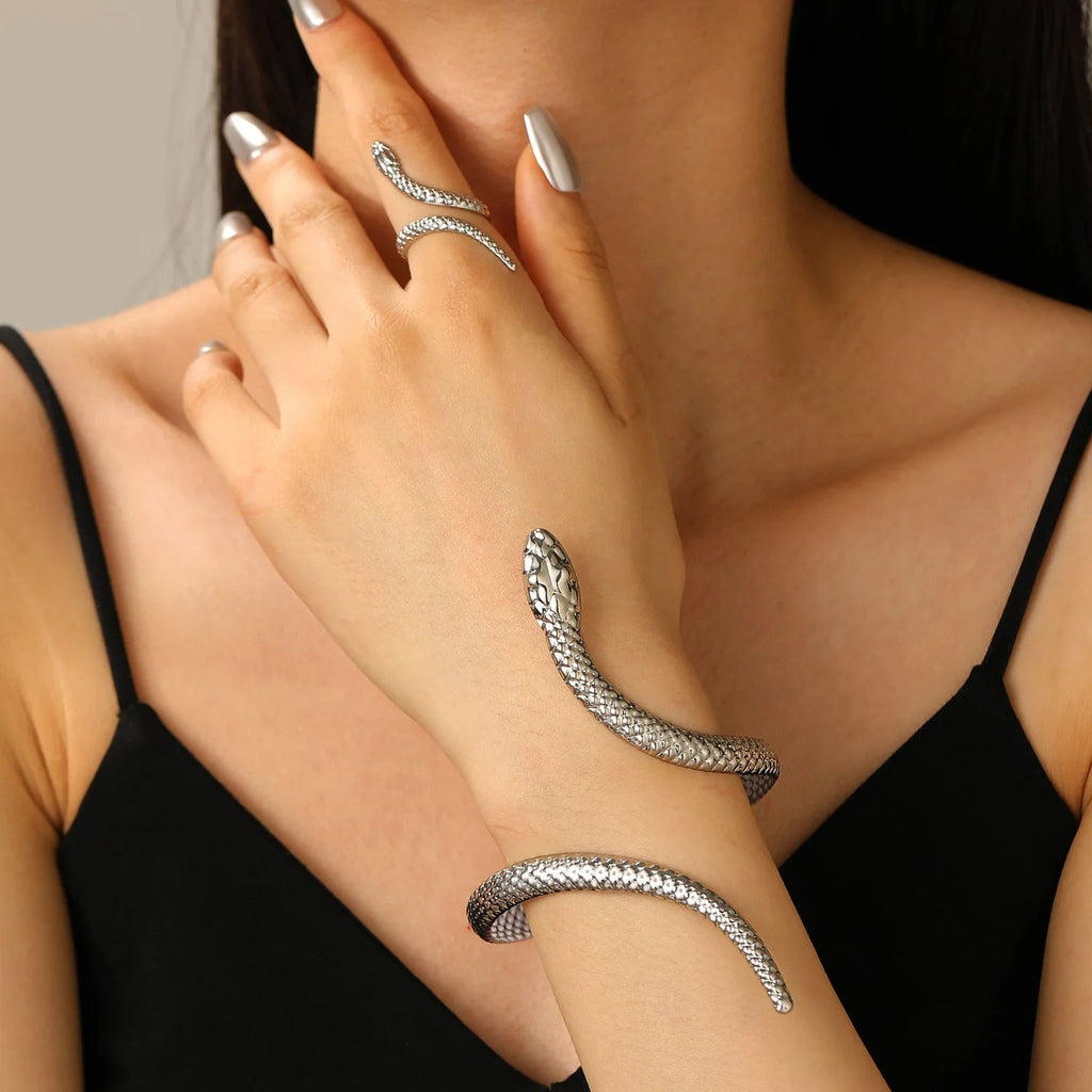 Virella Sculpted Serpent Set