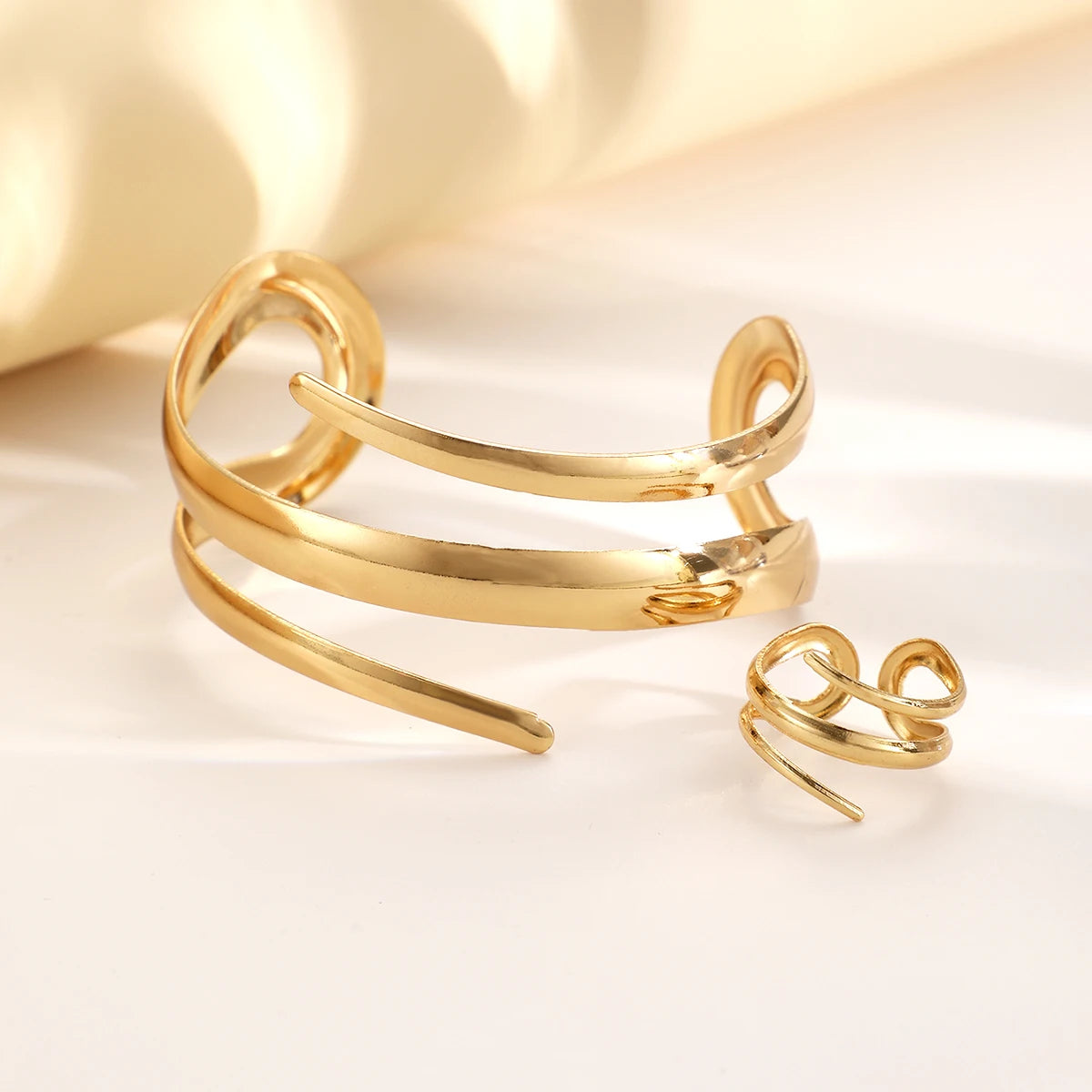 Auryn Sculpted Line Set